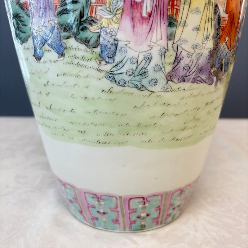 A Chinese famille rose 'Elegant ladies with playing boys' vase - 图12