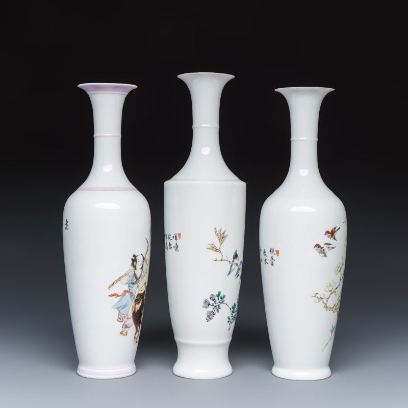 Three Chinese polychrome semi-eggshell vases - 图5