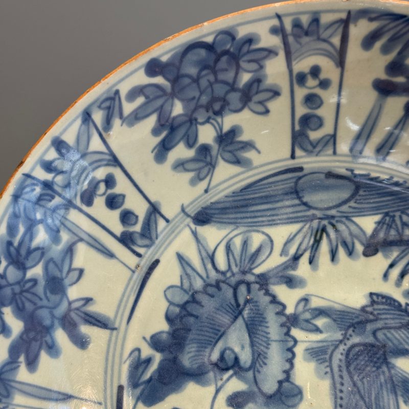 A Chinese Swatow blue and white 'Phoenix' dish - 图5