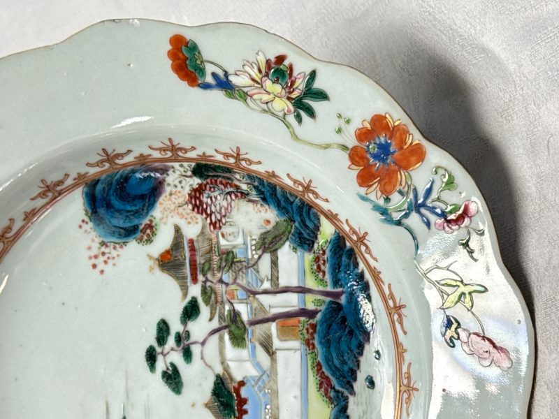 Four Chinese famille rose 'Riverscape' plates - 图25