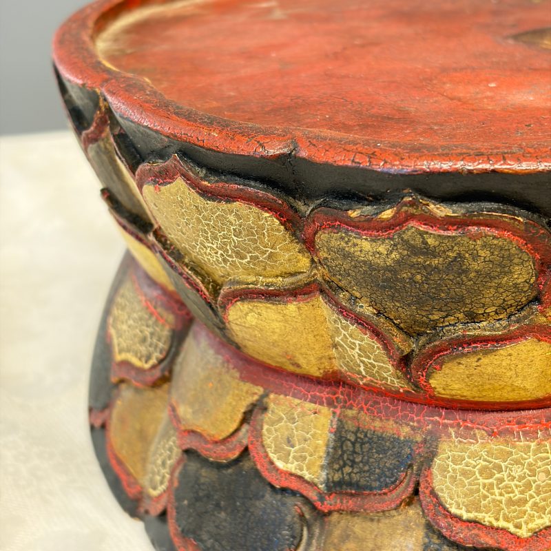 A Chinese white-glazed Milefo Buddha on a gilt-lacquered wooden lotus throne - 图41