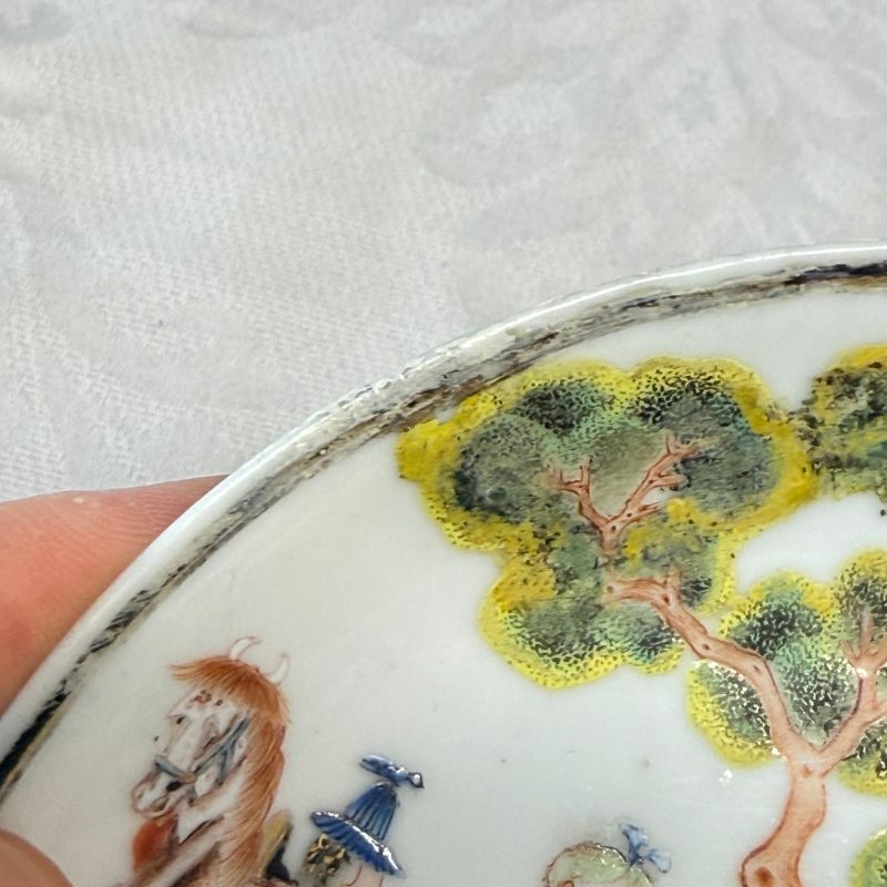 A fine Chinese famille rose cup and saucer with narrative design - 图18