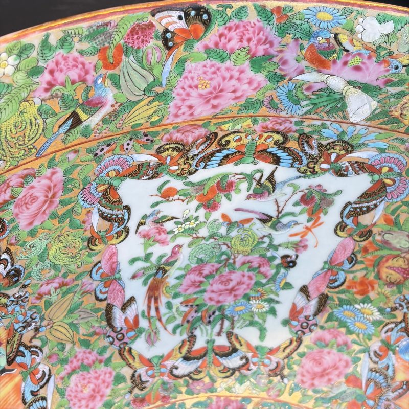 A massive Chinese Canton export famille rose punch bowl with narrative design - 图19