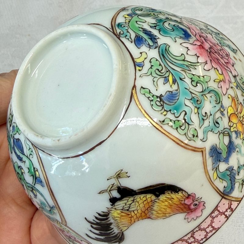 A pair of fine Chinese famille rose 'Rooster' tea bowls and saucers - 图48