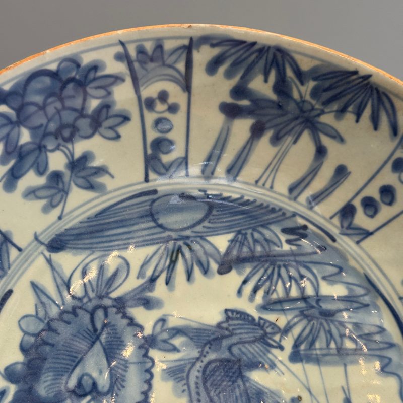 A Chinese Swatow blue and white 'Phoenix' dish - 图6