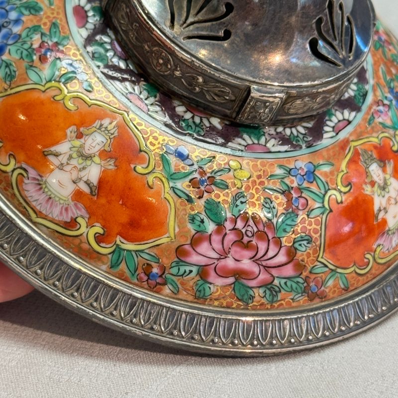 A group of nine Chinese Bencharong wares for the Thai market - 图44