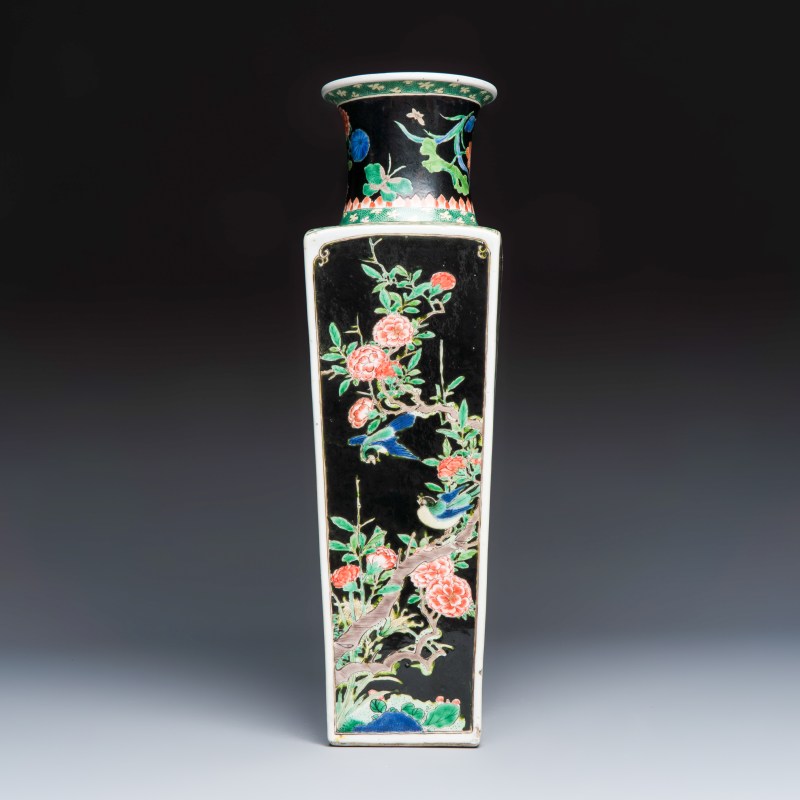 A Chinese famille noire square vase with birds among flowering branches - 图3