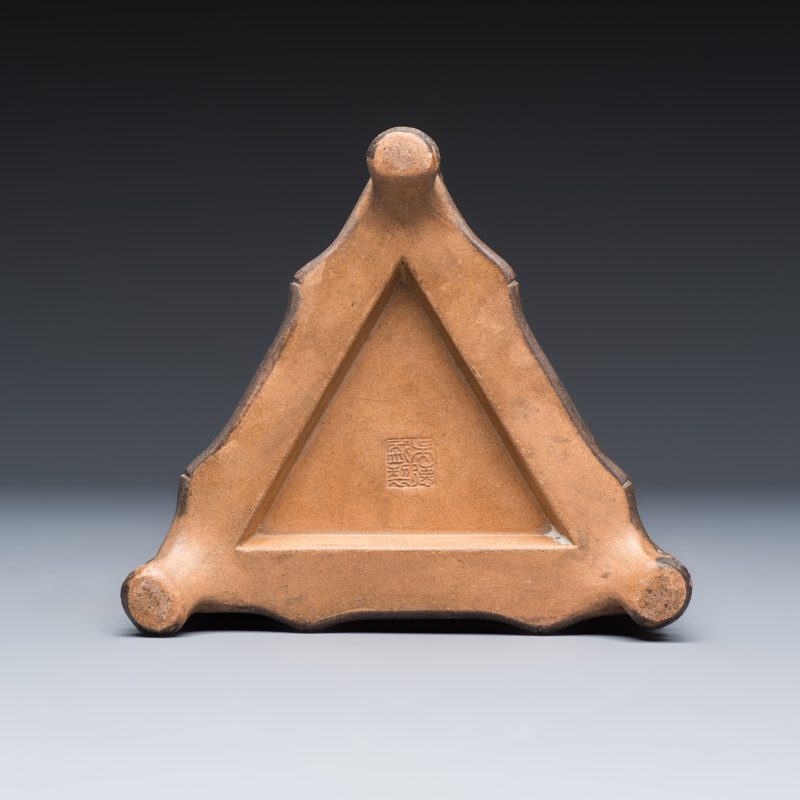 A Chinese Yixing stoneware incised triangular hat stand - 图8