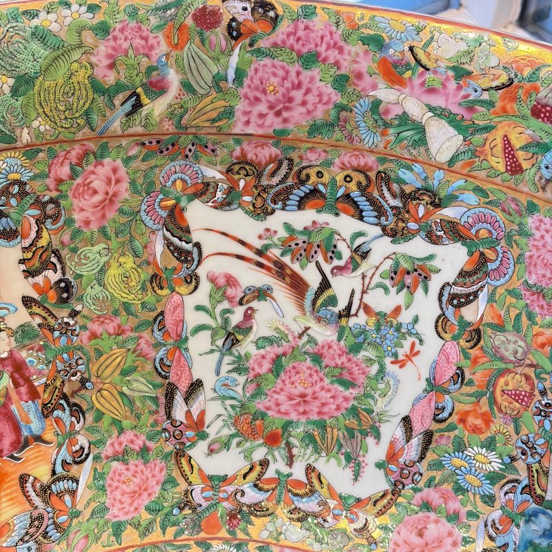 A massive Chinese Canton export famille rose punch bowl with narrative design - 图23