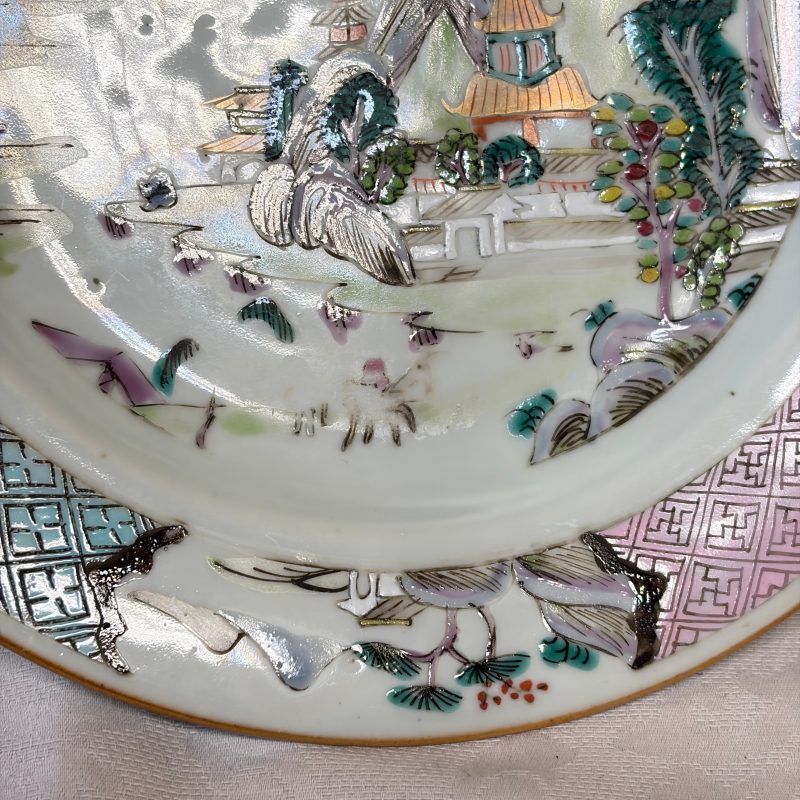 A collection of 13 Chinese famille rose 'Landscape' plates and dishes - 图78