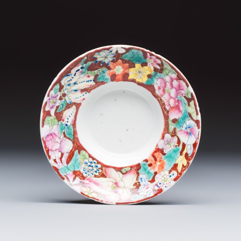 Four Chinese famille rose and polychrome-decorated wares - 图8