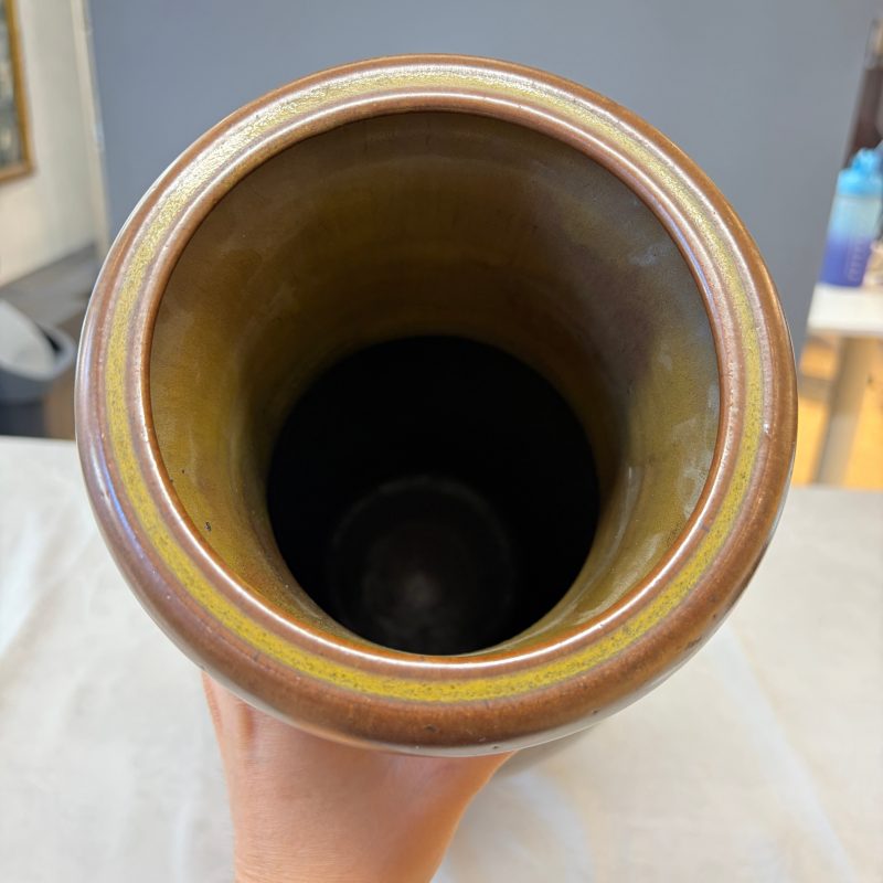 A Chinese teadust-glazed vase - 图24