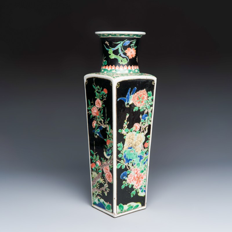 A Chinese famille noire square vase with birds among flowering branches - 图5