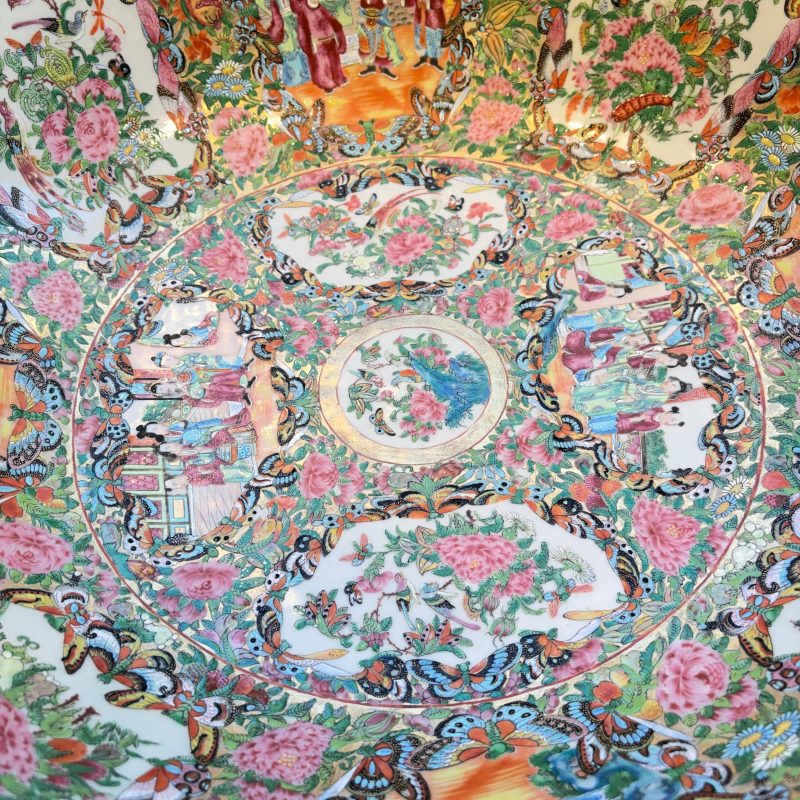 A massive Chinese Canton export famille rose punch bowl with narrative design - 图24