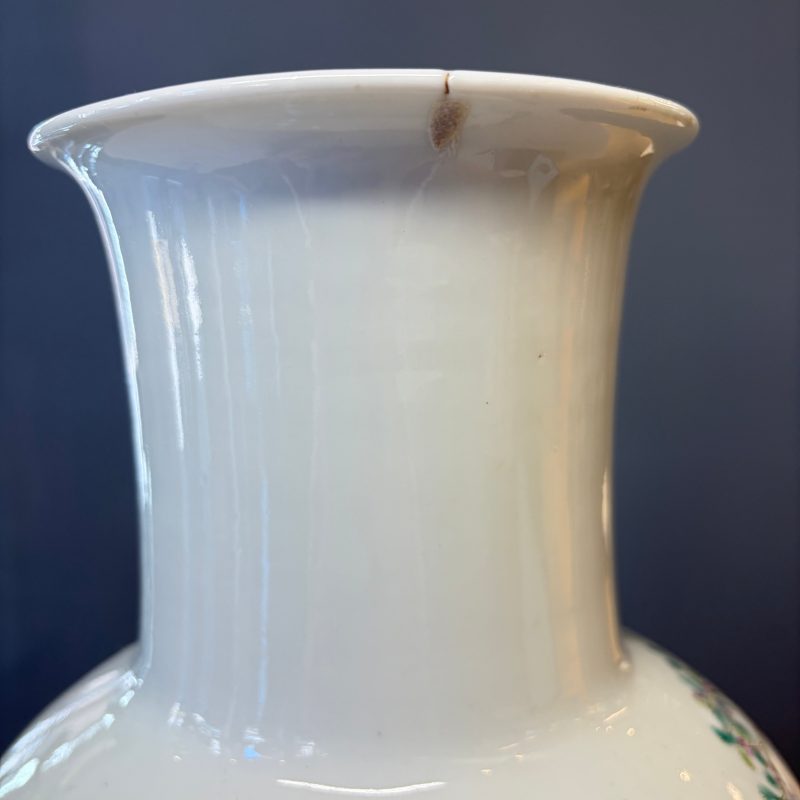 A Chinese famille rose 'Elegant ladies with playing boys' vase - 图20