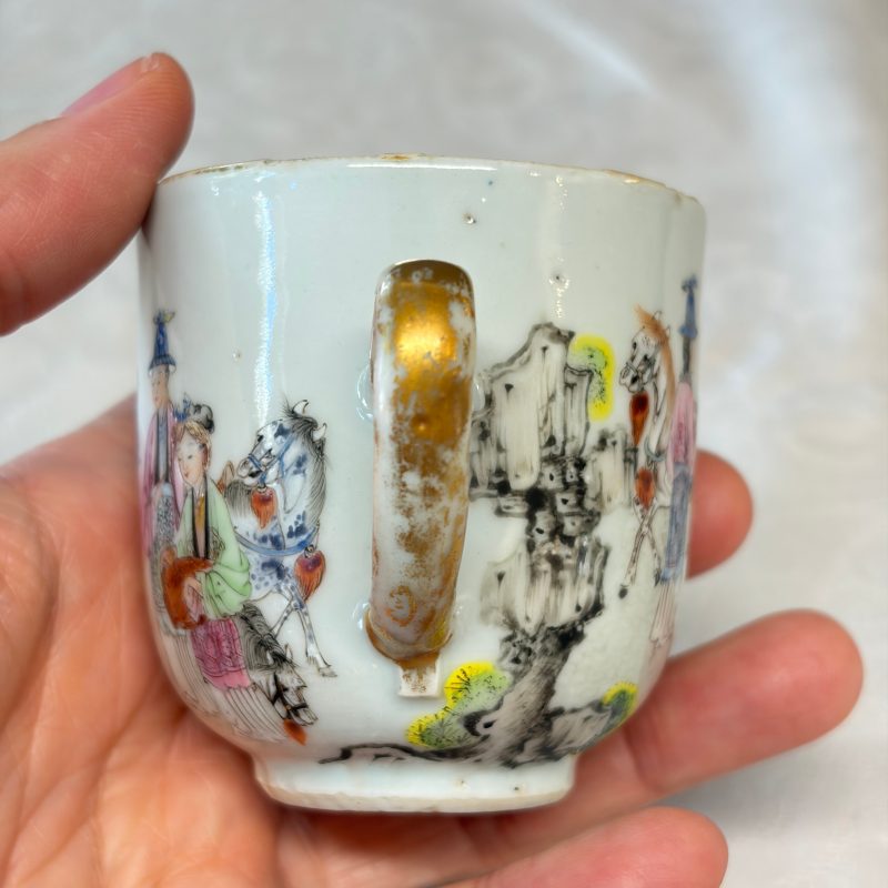 A fine Chinese famille rose cup and saucer with narrative design - 图23