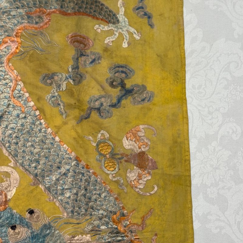 A pair of Chinese yellow-ground embroidered 'Dragons' and 'Phoenixes' panels - 图77
