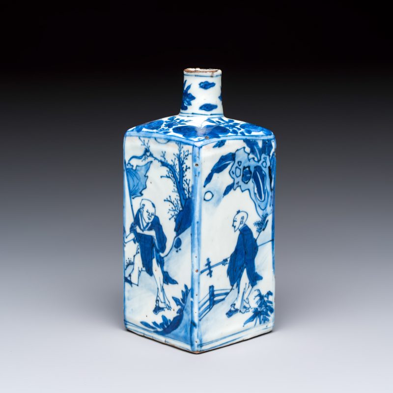 A Chinese blue and white 'Playing Boys' square flask
