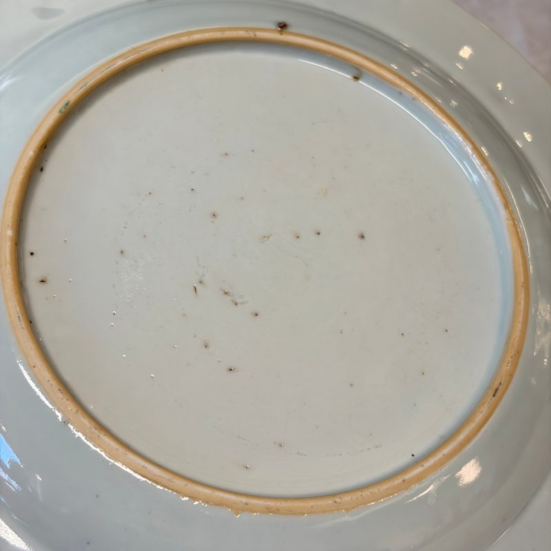 A collection of 13 Chinese famille rose 'Landscape' plates and dishes - 图83