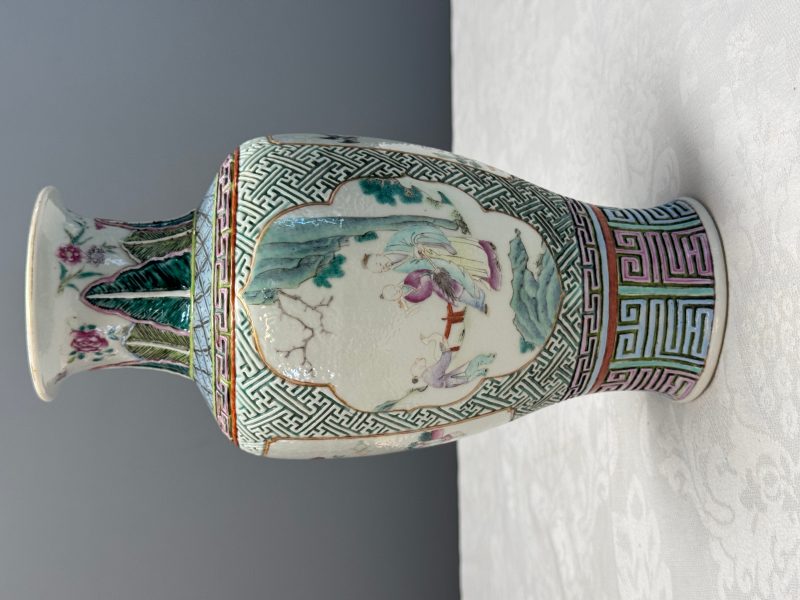 王羲之 | A Chinese famille rose 'Wang Xizhi 王羲之' vase - 图8
