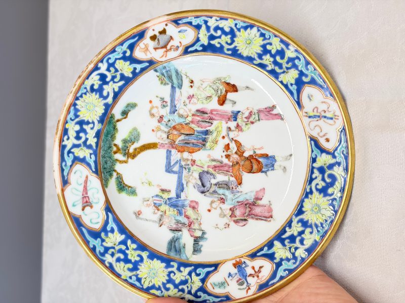 A Chinese famille rose 'Twelve Flower Goddesses' plate - 图3
