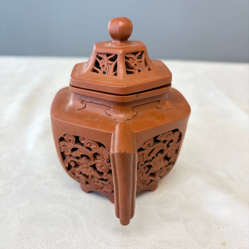 A Chinese Yixing stoneware openworked double-walled teapot and cover with floral design - 图11