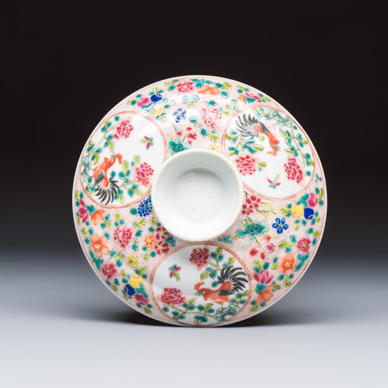 Four Chinese famille rose and polychrome-decorated wares - 图12