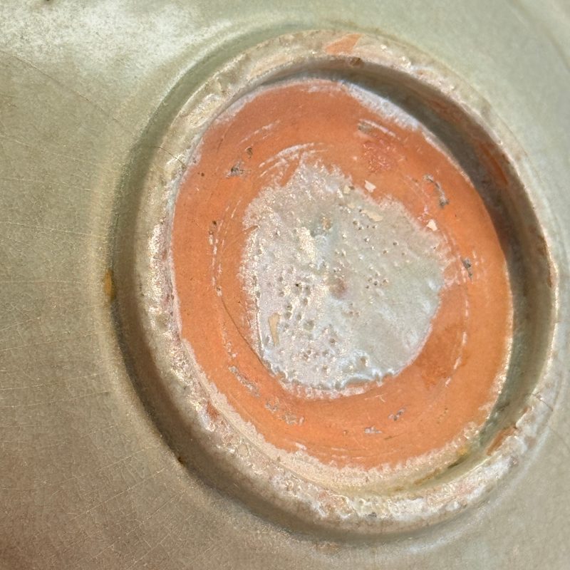 Two Chinese qingbai plates and a Longquan celadon plate - 图17