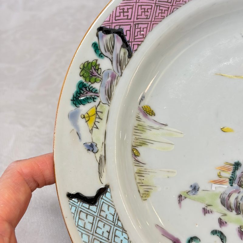 A collection of 13 Chinese famille rose 'Landscape' plates and dishes - 图85