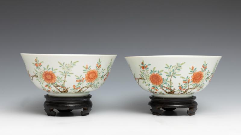 A pair of famille rose 'peony' bowls, Daoguang mark and of the period (1821-1850) - 图2