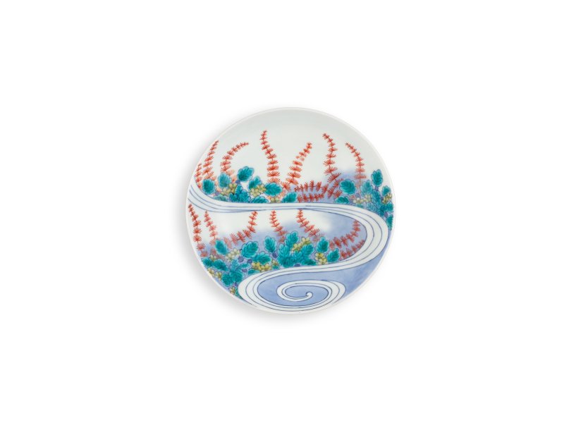 A porcelain dish, Nabeshima ware, Hizen, Edo period, early 18th century | 色絵流水藻文皿　肥前　鍋島藩窯　江戸時代中期　18世紀前半