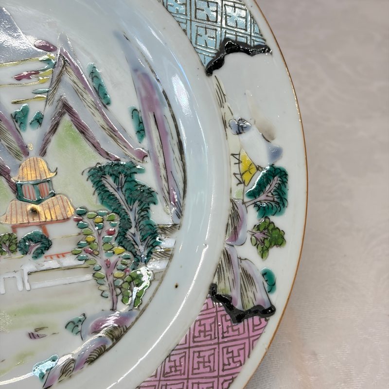 A collection of 13 Chinese famille rose 'Landscape' plates and dishes - 图87