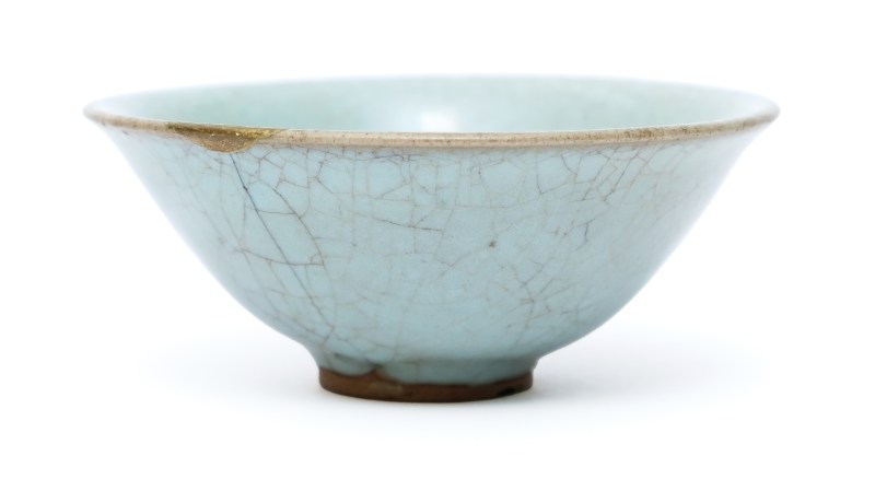 A Junyao light-blue-glazed bowl - 图2