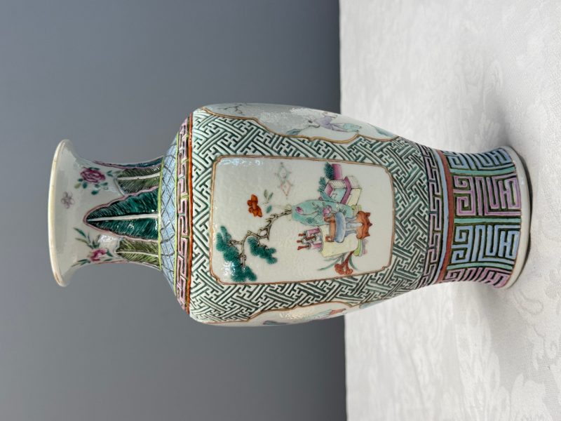 王羲之 | A Chinese famille rose 'Wang Xizhi 王羲之' vase - 图11