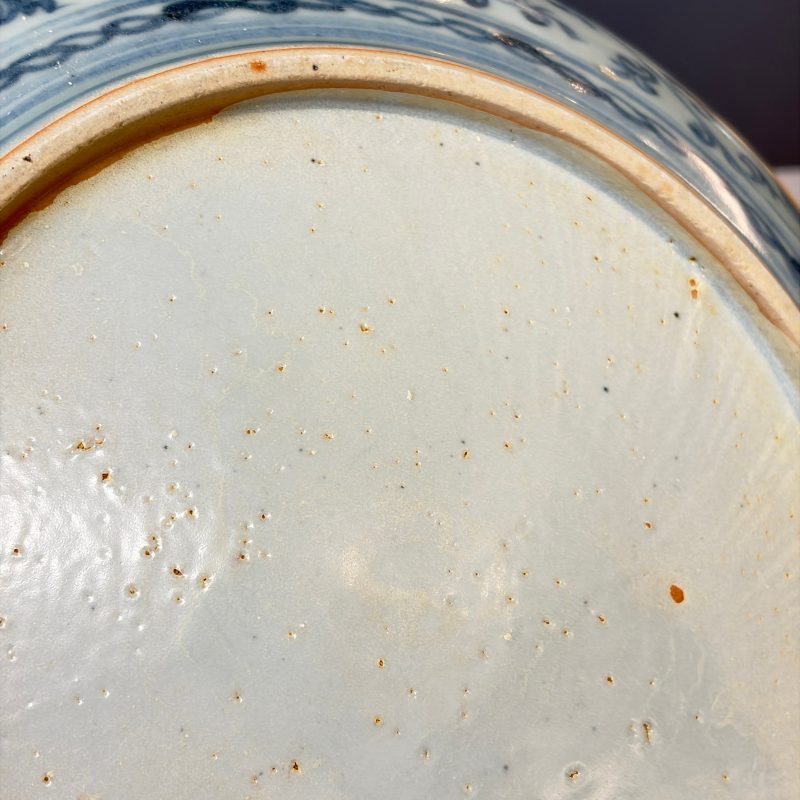 A Chinese blue and white dish with floral design - 图18