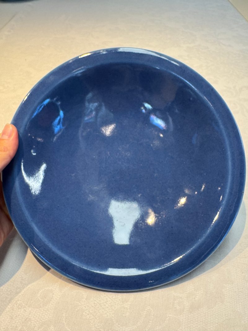 A Chinese blue-glazed shallow bowl and a ge-type dish - 图17