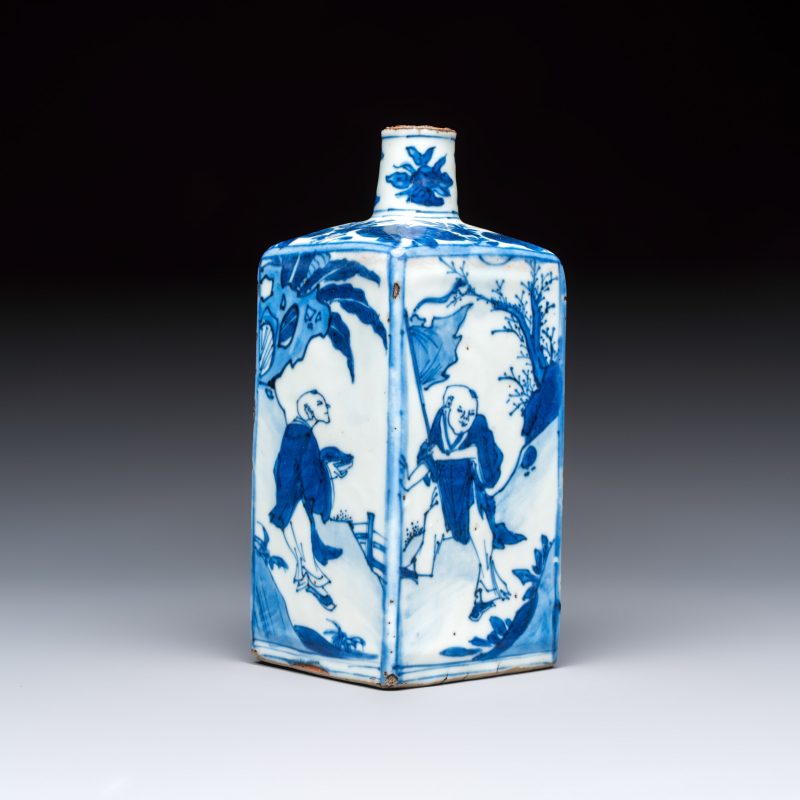 A Chinese blue and white 'Playing Boys' square flask - 图8