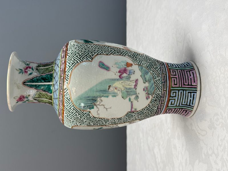 王羲之 | A Chinese famille rose 'Wang Xizhi 王羲之' vase - 图12