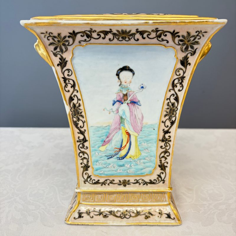 A pair of extremely rare Chinese Canton famille rose bough pots - 图10