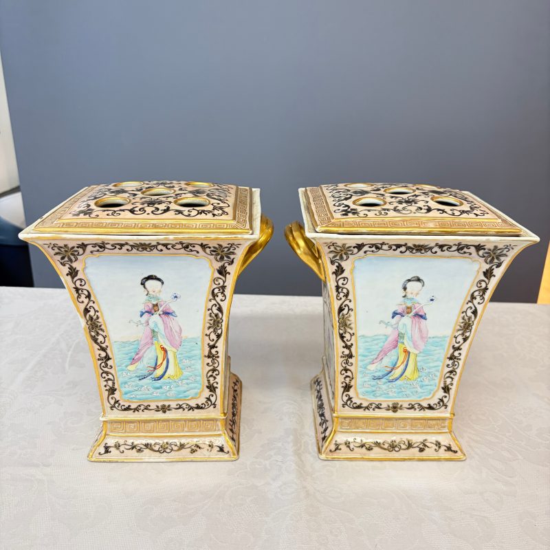 A pair of extremely rare Chinese Canton famille rose bough pots - 图9