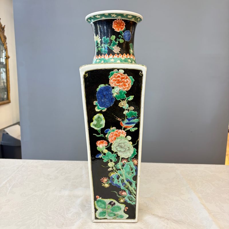 A Chinese famille noire square vase with birds among flowering branches - 图10