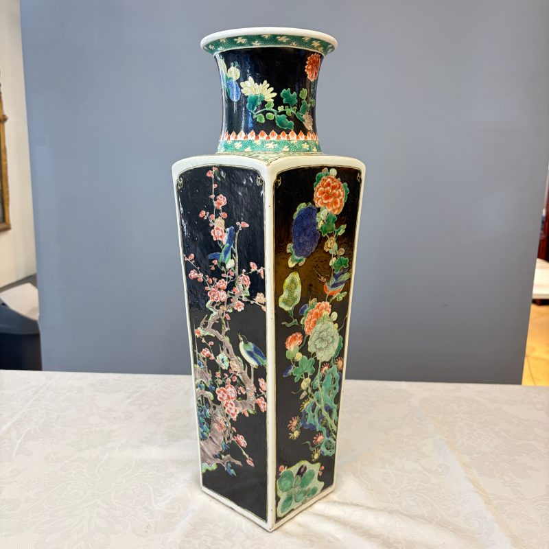 A Chinese famille noire square vase with birds among flowering branches - 图9