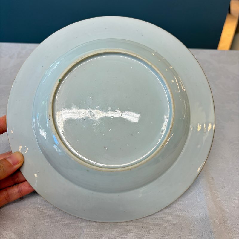 A collection of 13 Chinese famille rose 'Landscape' plates and dishes - 图91