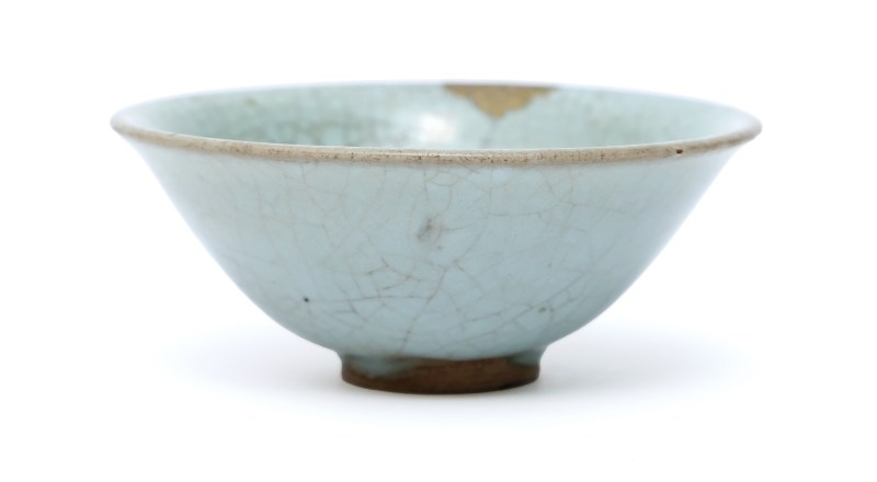 A Junyao light-blue-glazed bowl - 图3