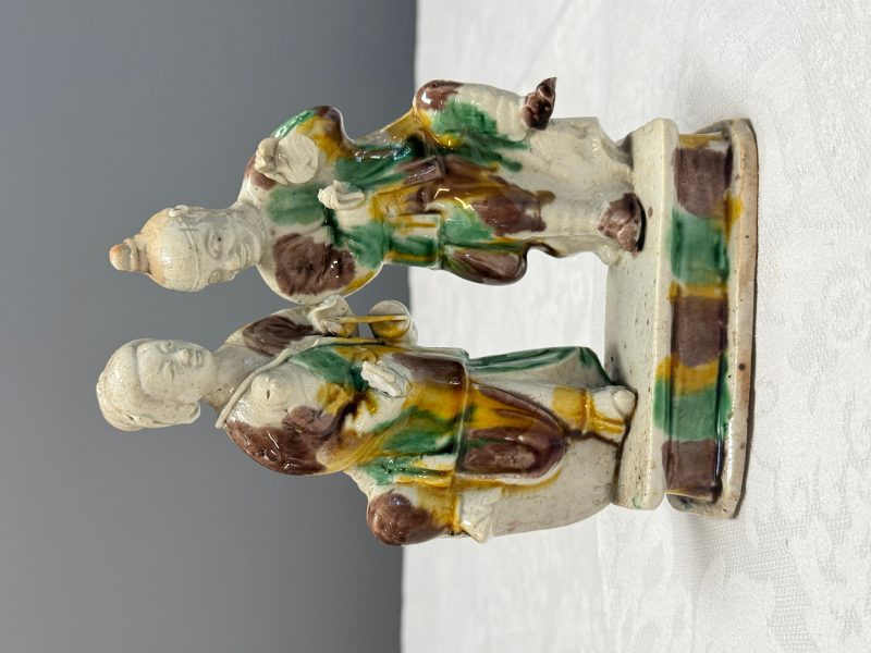 A Chinese famille verte sancai biscuit 'Merry Music Making' group - 图8