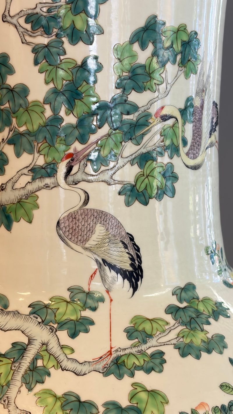A massive pair of Chinese famille verte 'Phoenixes and Birds' vases - 图43