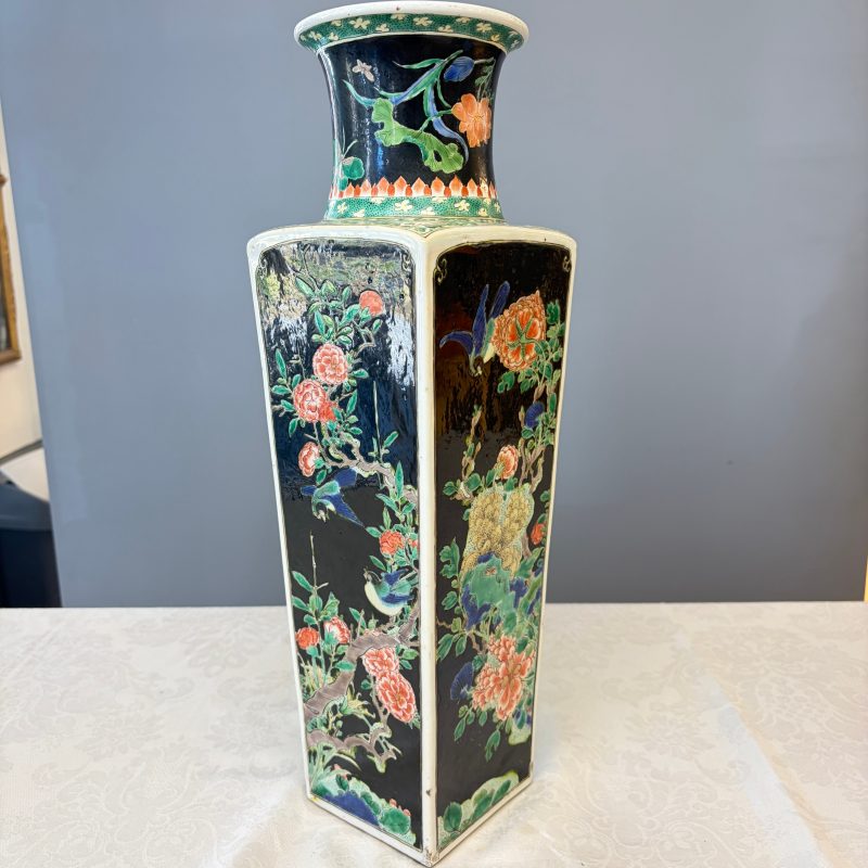 A Chinese famille noire square vase with birds among flowering branches - 图13