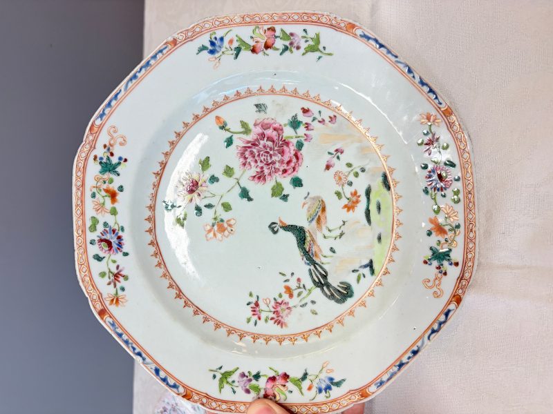Two pairs of Chinese famille rose plates - 图7