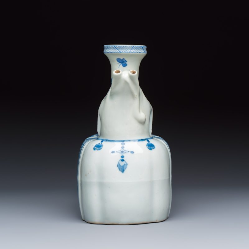 A Chinese blue and white 'Elephant' kendi - 图5