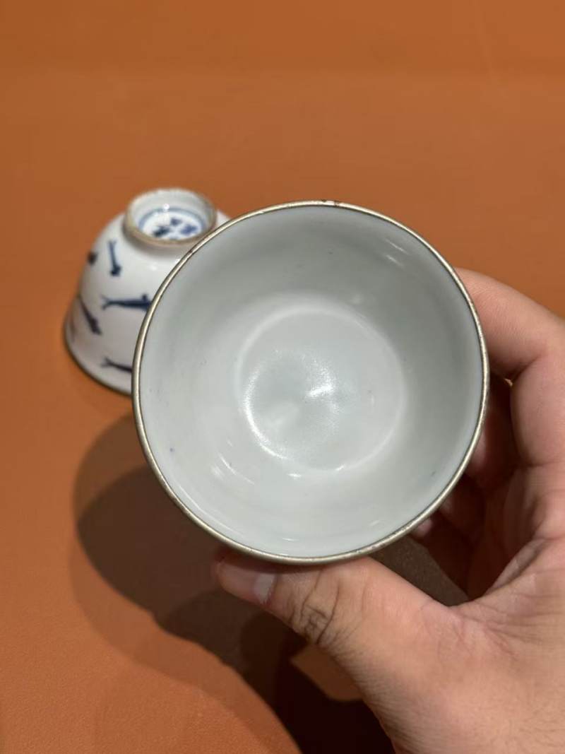 清晚期 青花鱼纹杯一对 - 图6